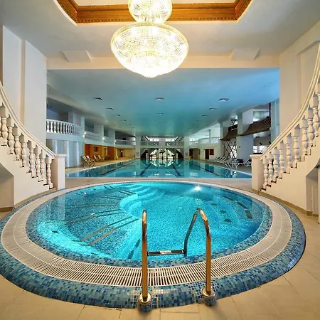 Royal Grand אתר נופש