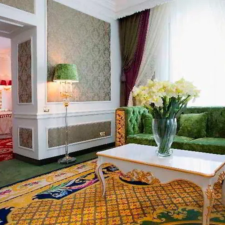 אתר נופש Royal Grand 4*