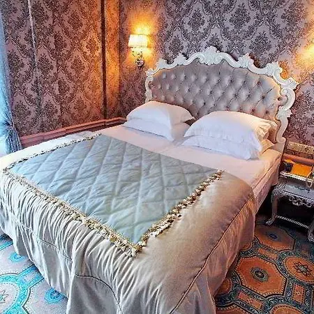 Royal Grand 4*