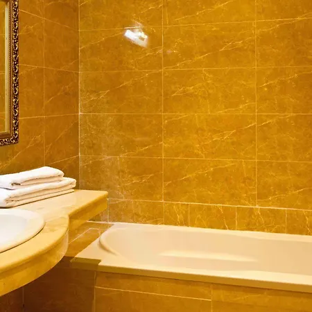 Royal Grand אתר נופש טרוסקבץ