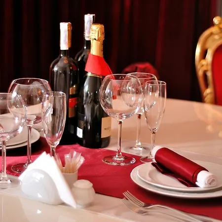 אתר נופש Royal Grand 4*