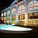 Royal Grand