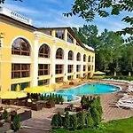 Royal Grand Semesteranläggning (resort) 4*