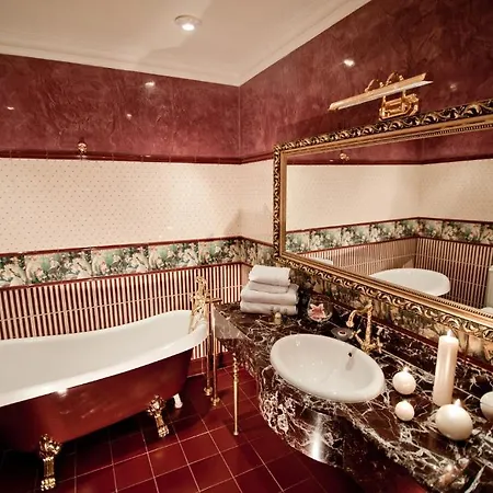 Royal Grand 4*